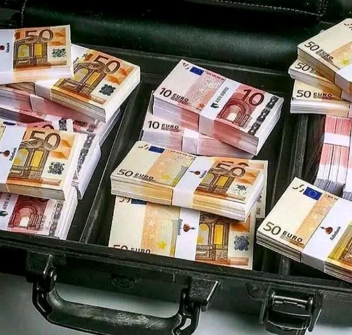 Valise magique qui produit de l'argent